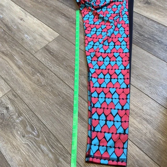 2 Pairs of TREU Athletic Leggings - Picture 8 of 8